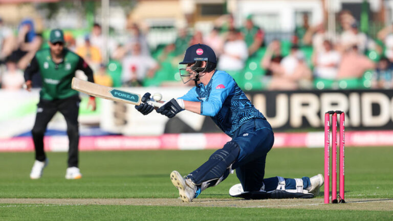 Andersson hits fifty, takes six wickets as Derbyshire romp home – ভাইটালিটি ব্লাস্টে ডার্বিশায়ারের দাপট: মার্টিন অ্যান্ডারসনের ইতিহাস গড়া পারফরম্যান্স