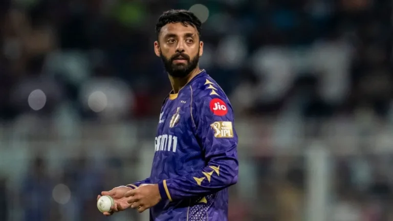 বরুণ চক্রবর্তীর চোটের আপডেট: দিল্লি ক্যাপিটালসের বিরুদ্ধে ম্যাচের আগে মুখ খুললেন অভিষেক নায়ার